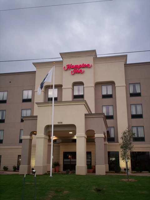 Ramada By Wyndham Burkburnett - Wichita Falls Exterior photo